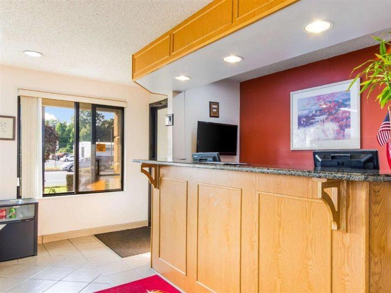 Econo Lodge Норуолк Экстерьер фото