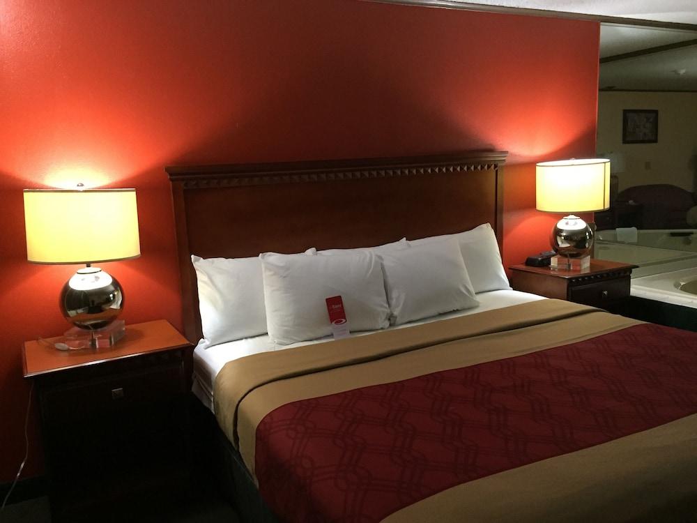 Econo Lodge Норуолк Экстерьер фото