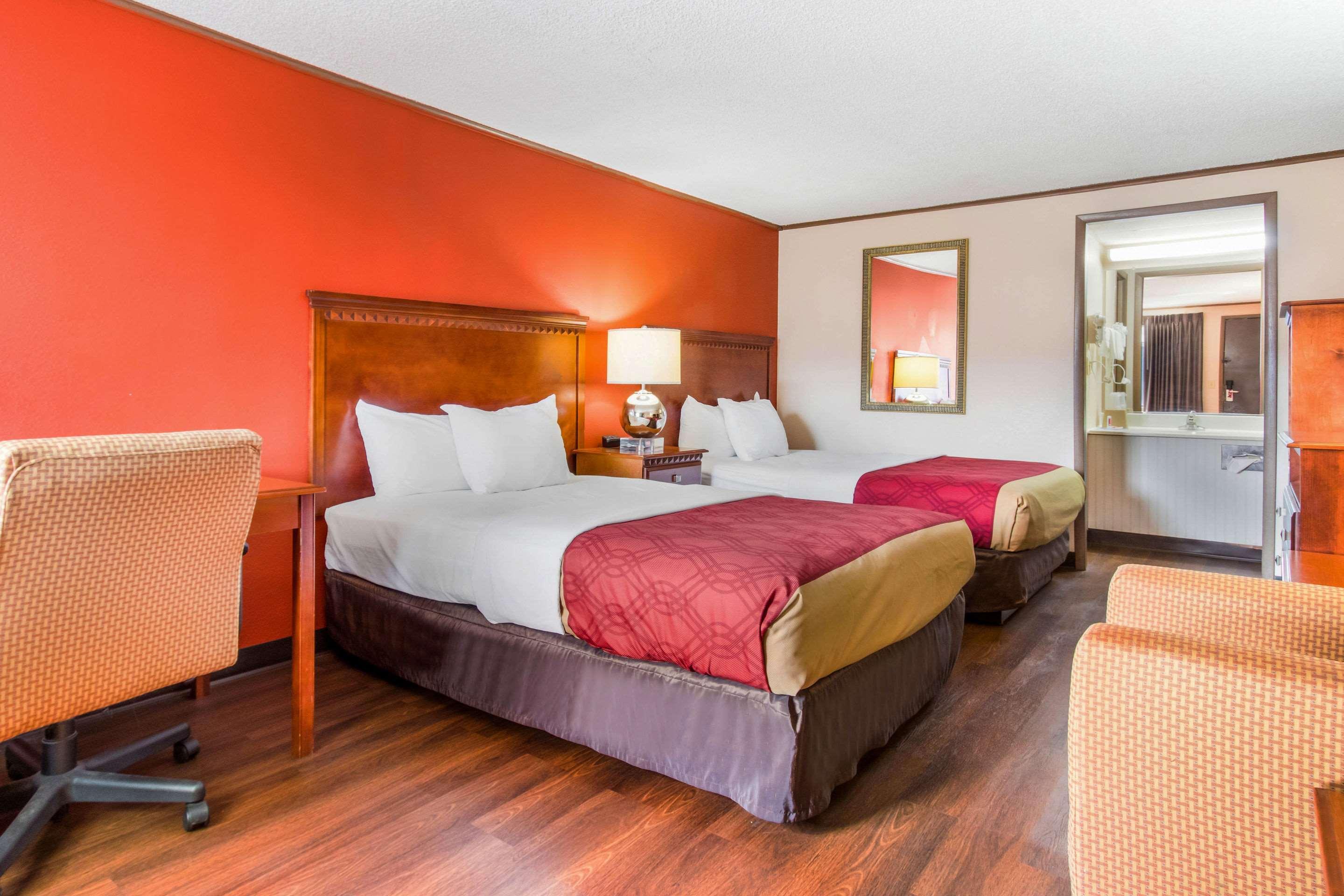 Econo Lodge Норуолк Экстерьер фото