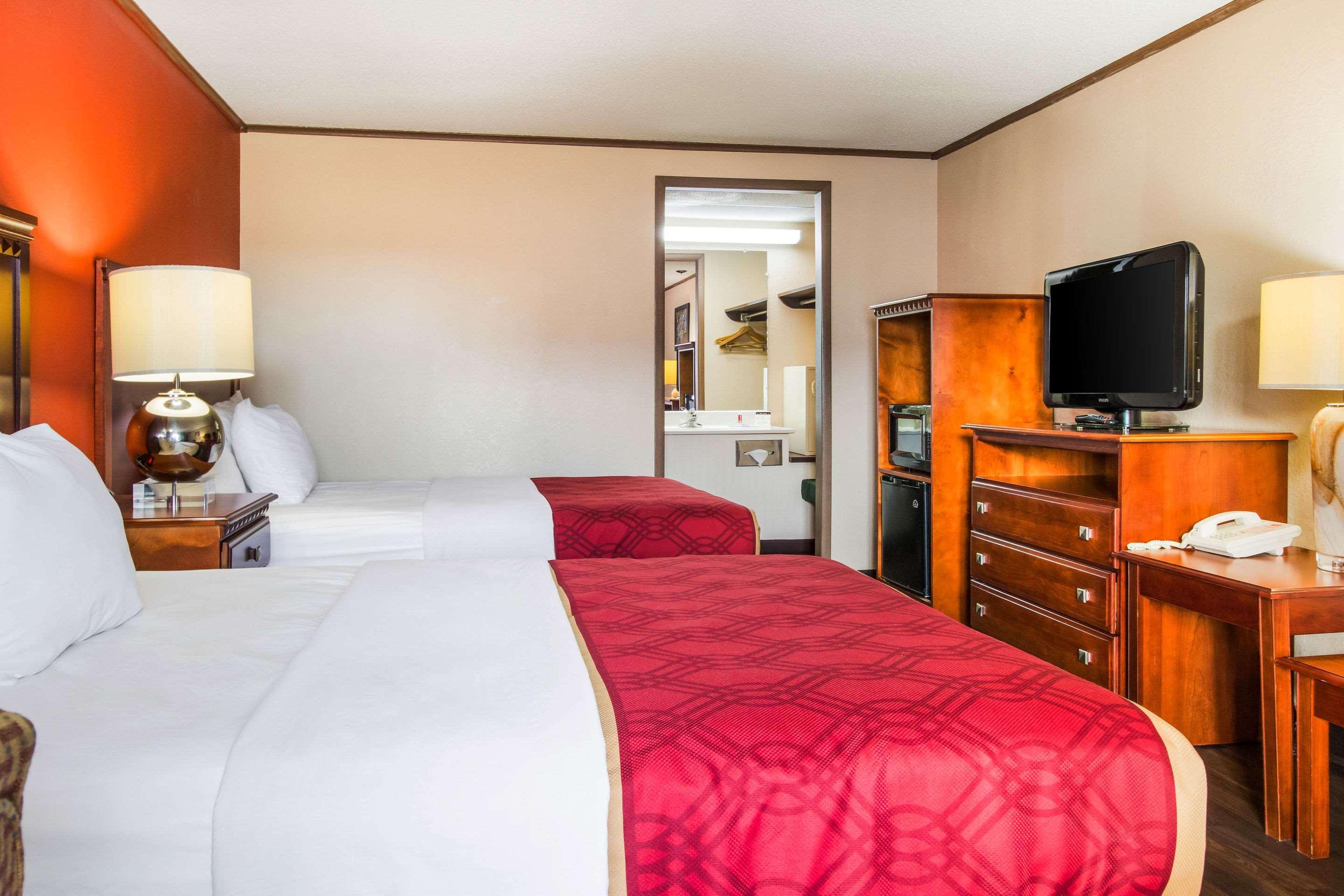 Econo Lodge Норуолк Экстерьер фото