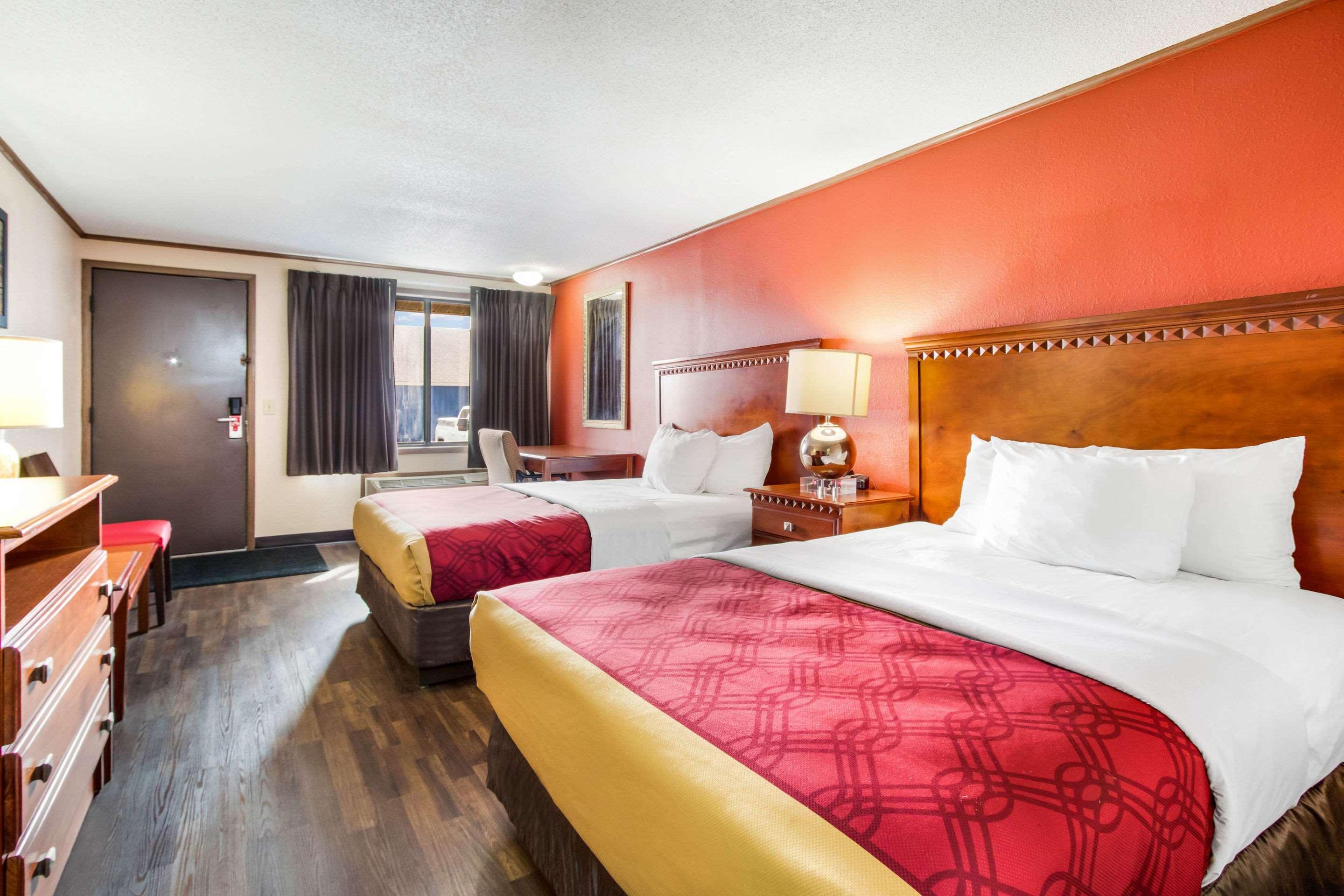 Econo Lodge Норуолк Экстерьер фото
