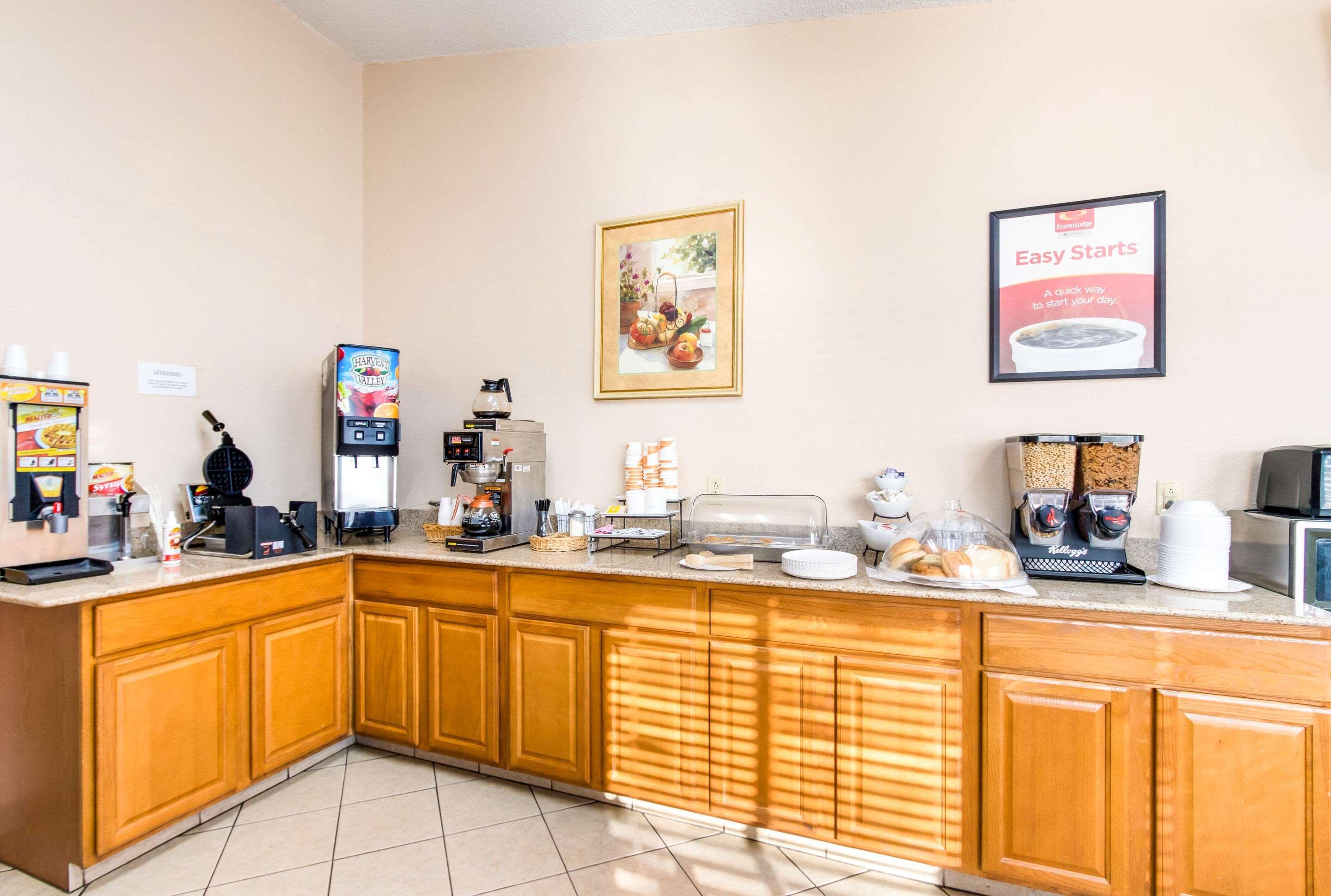 Econo Lodge Норуолк Экстерьер фото