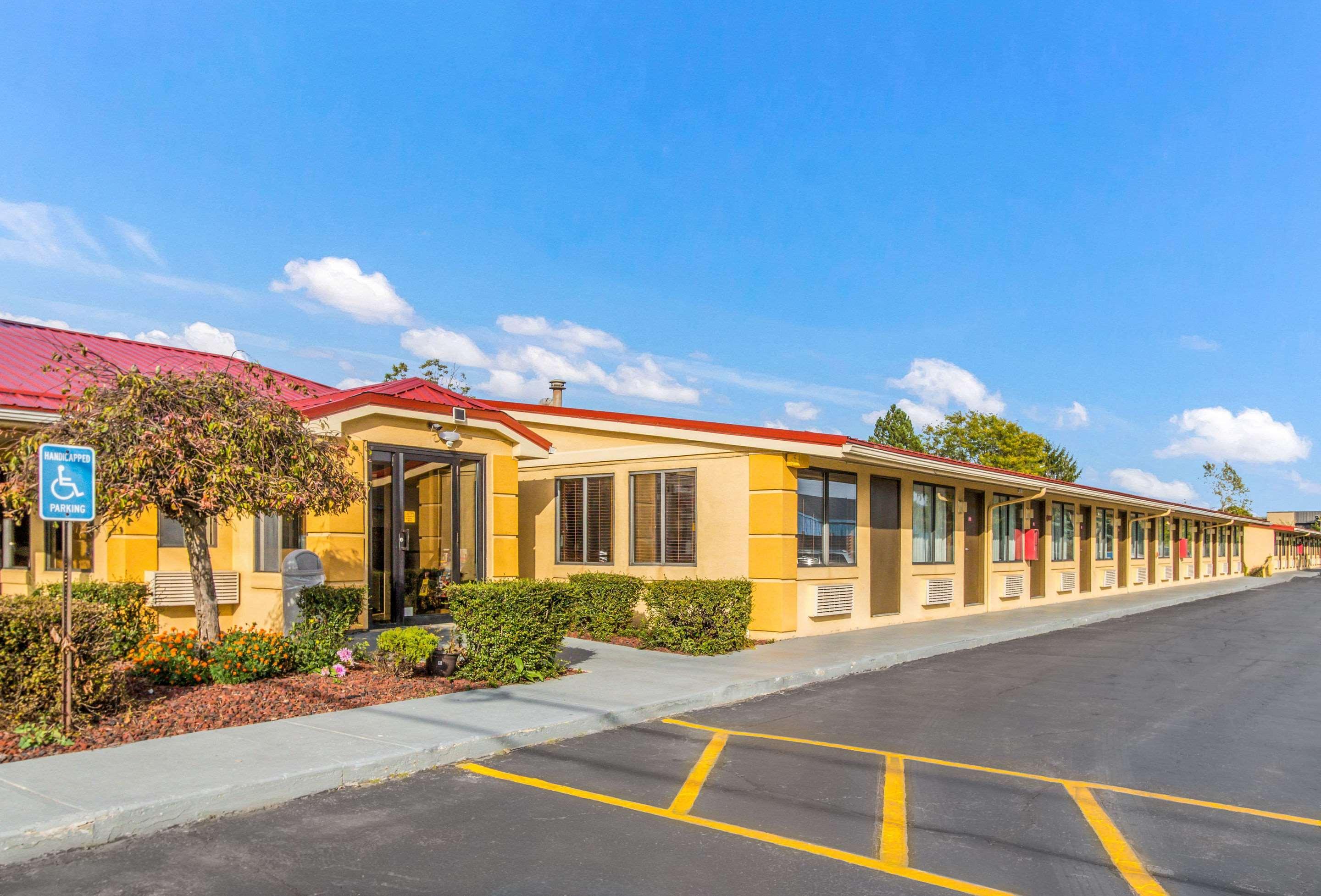 Econo Lodge Норуолк Экстерьер фото