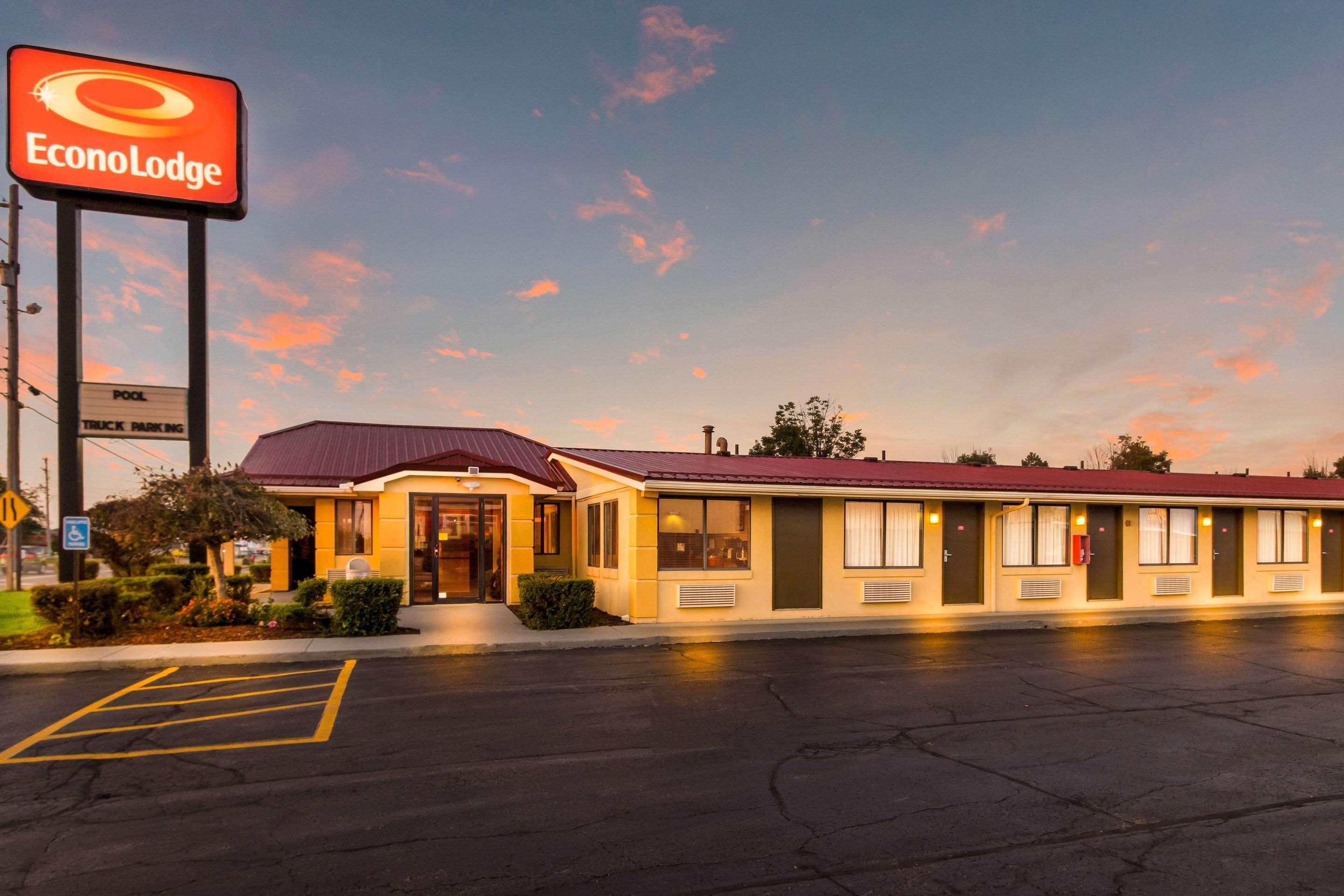 Econo Lodge Норуолк Экстерьер фото