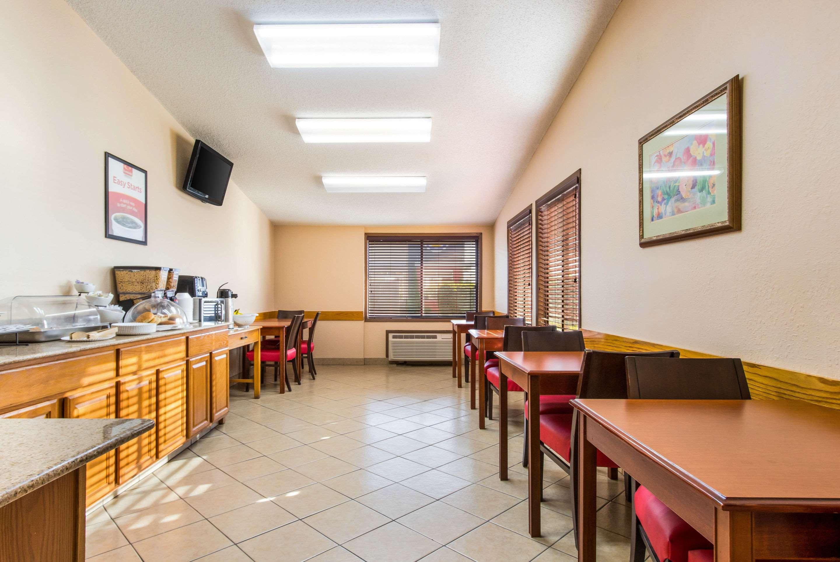Econo Lodge Норуолк Экстерьер фото