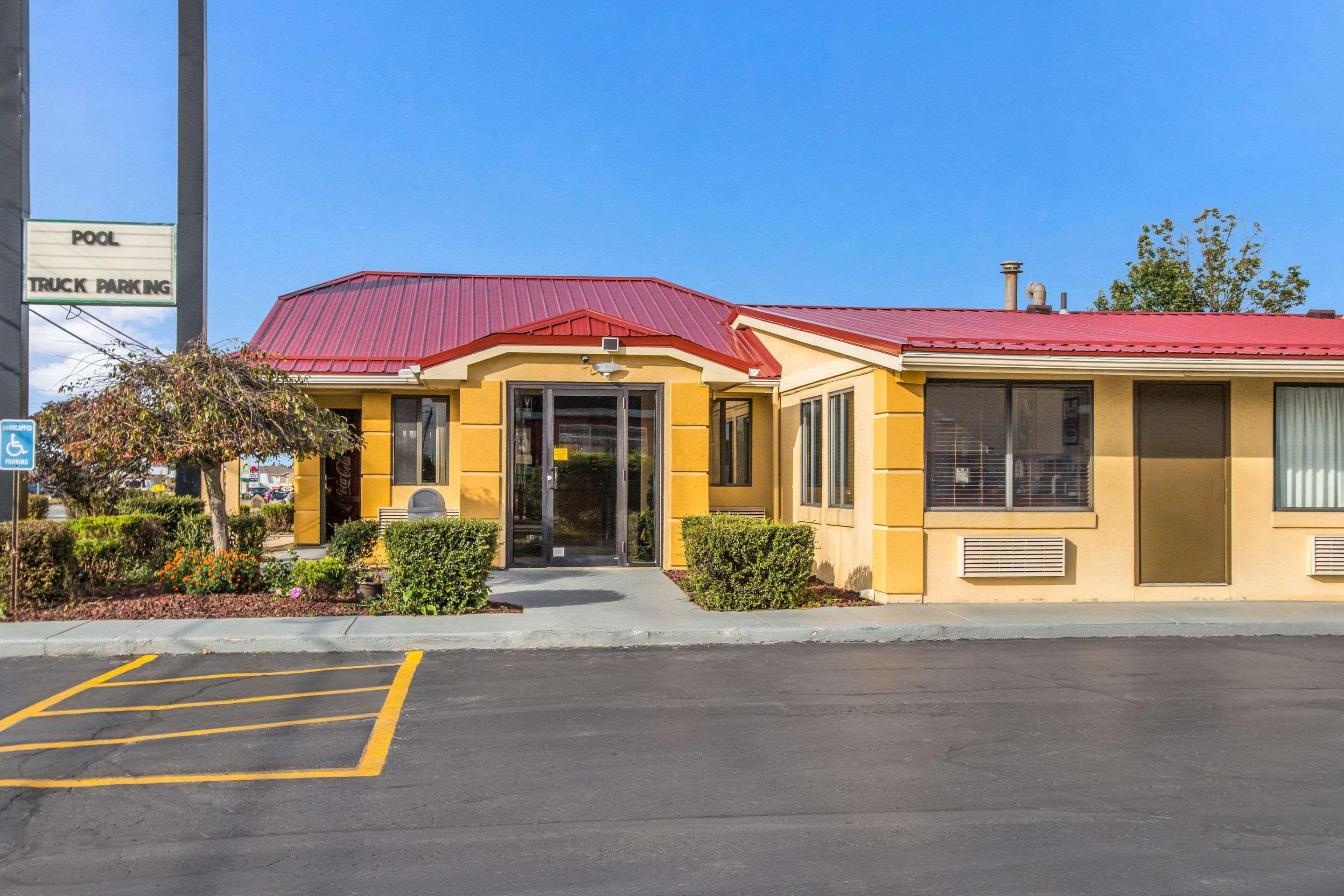 Econo Lodge Норуолк Экстерьер фото