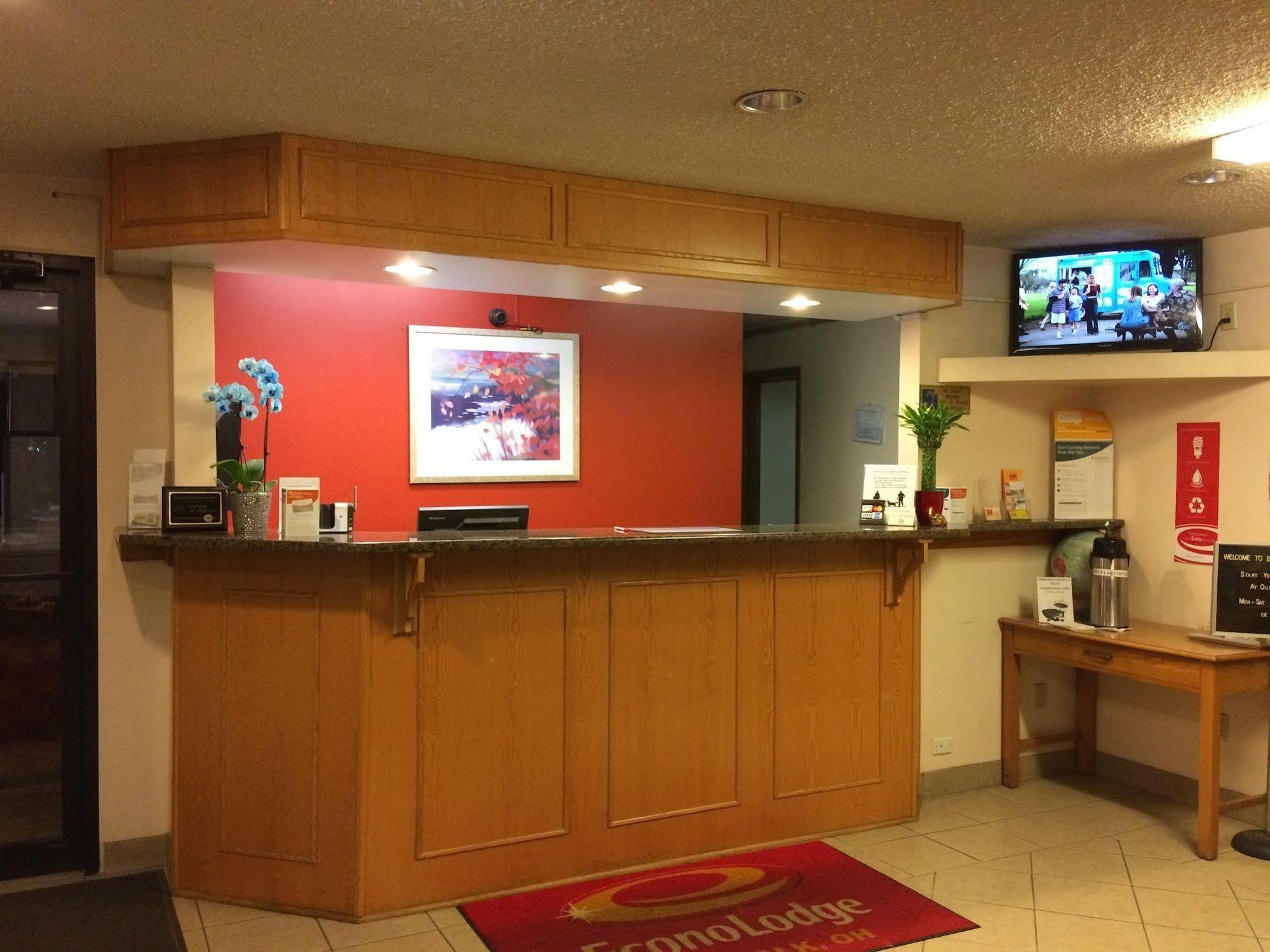 Econo Lodge Норуолк Экстерьер фото